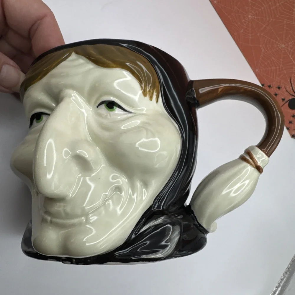 Williams Sonoma Halloween Coffee Mug‎ Cup 3D Figural Witch Face Broom Handle New
